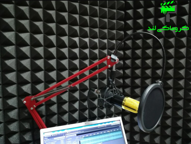پنل آکوستیک هرمی در استودیو ضبط صدا